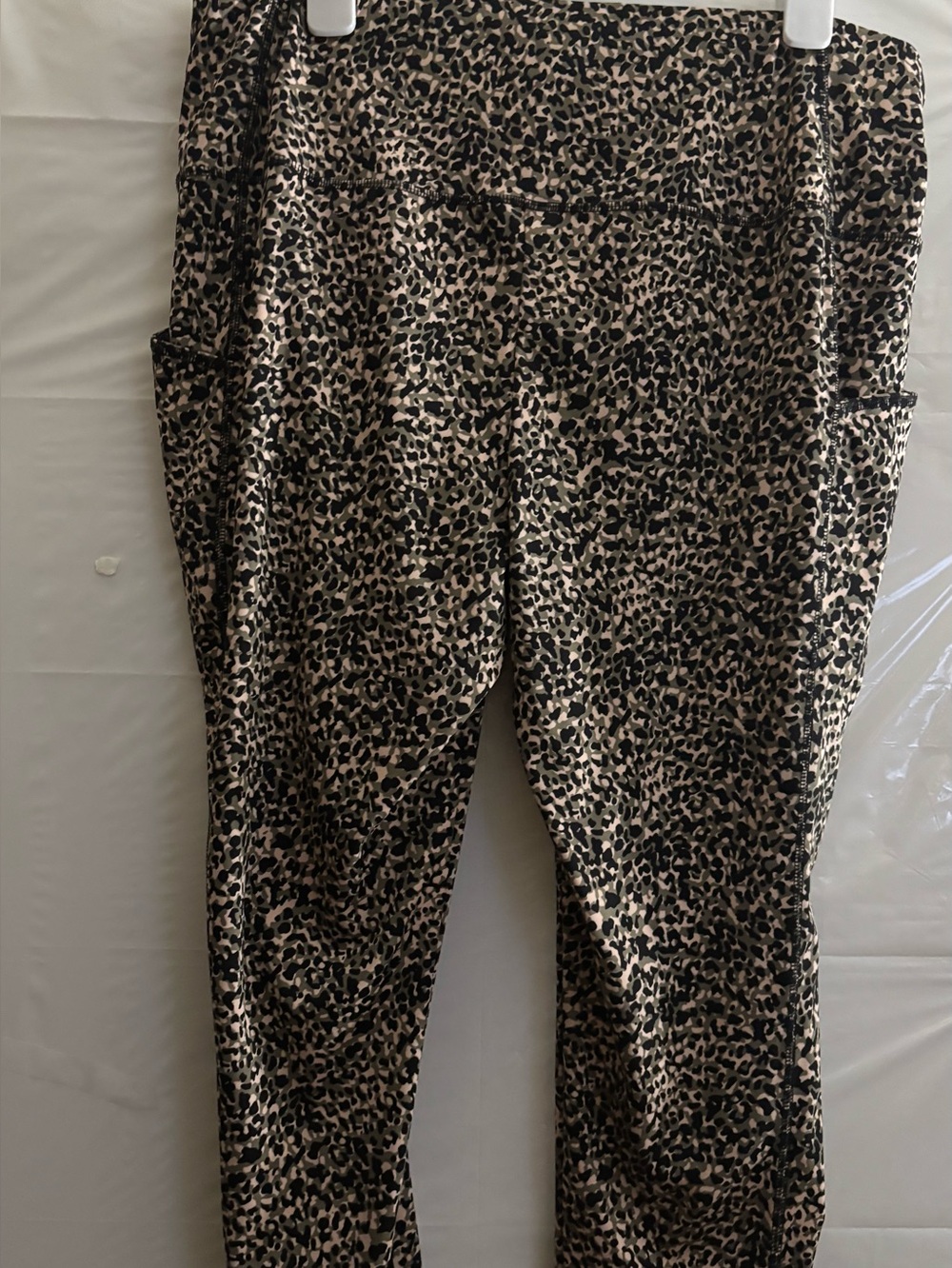 Chicos leggins 
Size 3